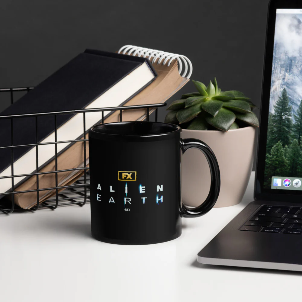 Alien: Earth Cracked Earth Black Glossy Mug - Image 4