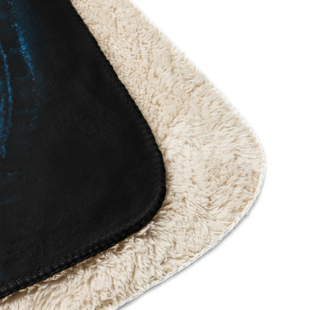 Alien: Earth Xenodome Sherpa Blanket - Image 3